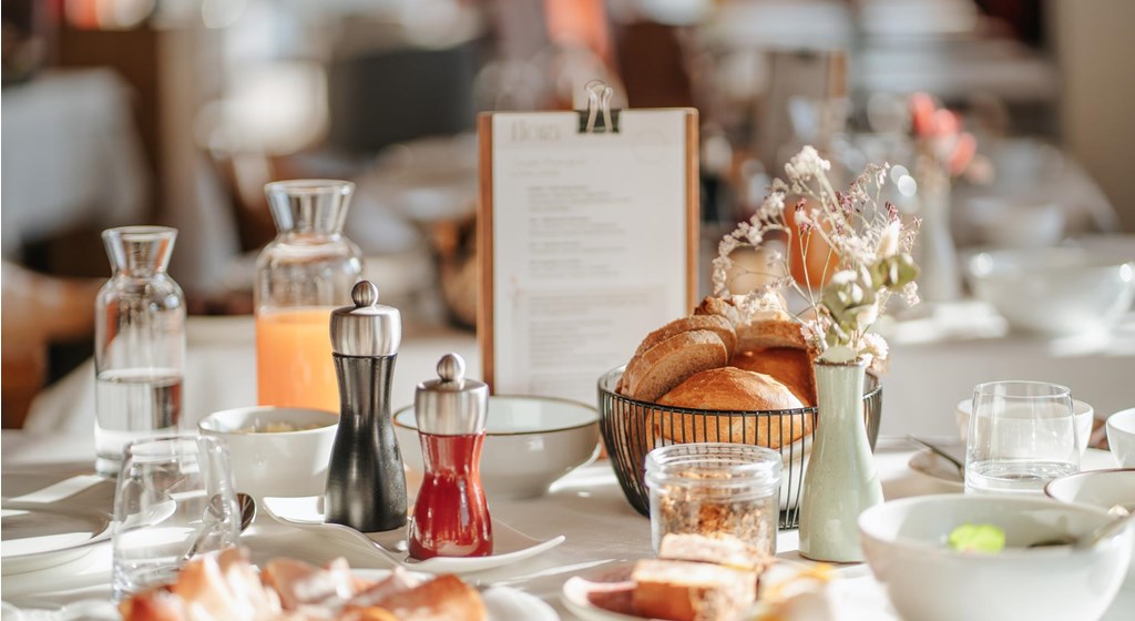 flora-panorama-hotel-fruehstueck[3]
