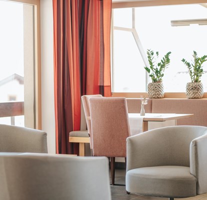 flora-panorama-hotel-aufenthaltsraum