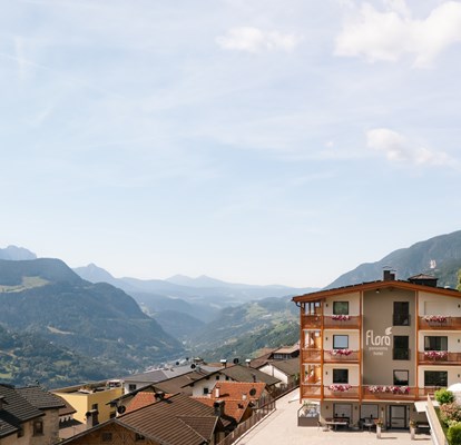 panorama-hotel-flora-haus[2]