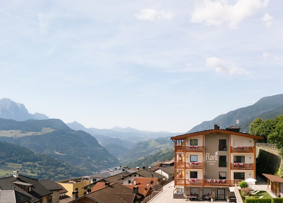 panorama-hotel-flora-haus[2]